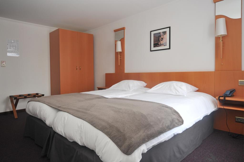 Hotel Du Perron Theux Szoba fotó