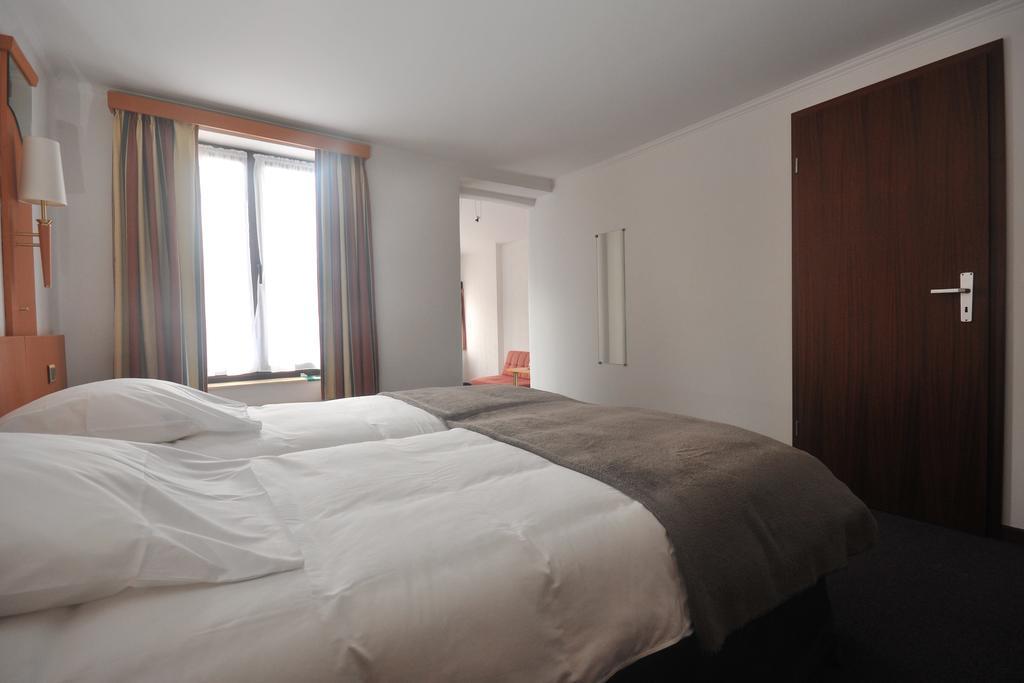 Hotel Du Perron Theux Szoba fotó