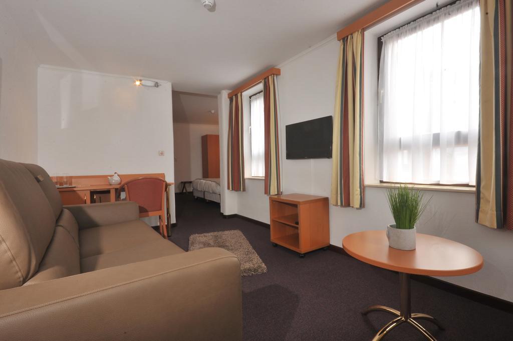 Hotel Du Perron Theux Szoba fotó